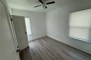 829 Helmsdale Rd, Cleveland Heights, OH 44112 - Photo 13