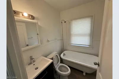829 Helmsdale Road, Cleveland Heights, OH 44112 - Photo 3