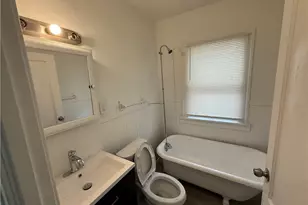 829 Helmsdale Rd, Cleveland Heights, OH 44112 - Photo 3