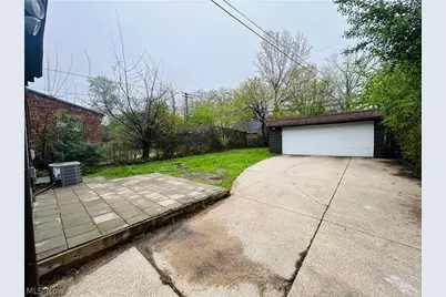 16008 Scottsdale Boulevard, Huber Heights, OH 44120 - Photo 5