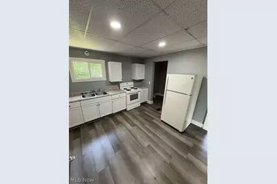 284 3rd Street NW, Barberton, OH 44203 - Photo 7