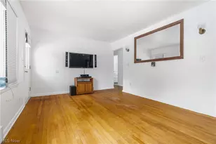 2504 Clayton Dr, Akron, OH 44319 - Photo 9