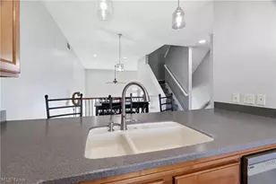 323 Arizona Ave, Lorain, OH 44052 - Photo 9