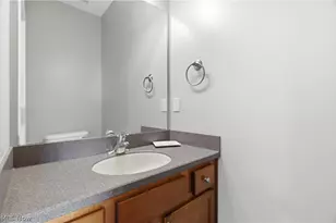 323 Arizona Ave, Lorain, OH 44052 - Photo 17