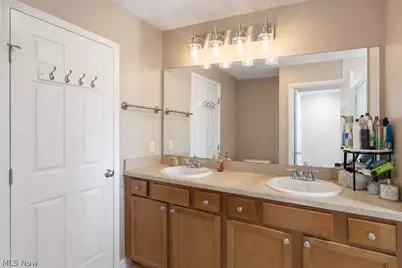 323 Arizona Avenue, Lorain, OH 44052 - Photo 27