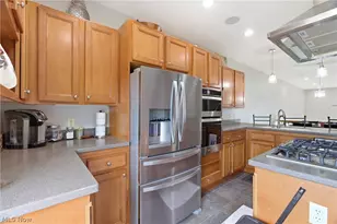 323 Arizona Ave, Lorain, OH 44052 - Photo 7