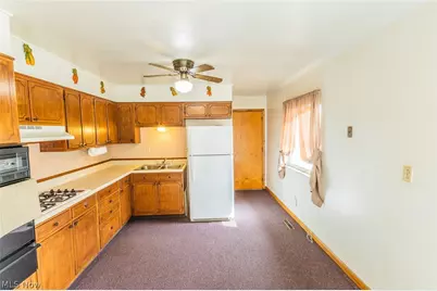 1587 Lois Street, Belpre, OH 45714 - Photo 15