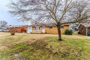 1587 Lois St, Belpre, OH 45714 - Photo 3