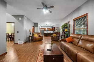 268 Schoenbrunn Dr NE, New Philadelphia, OH 44663 - Photo 9