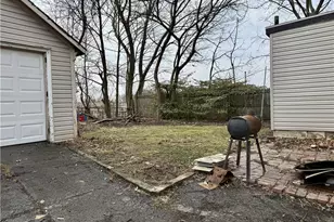 22 Brighton Dr, Akron, OH 44301 - Photo 19