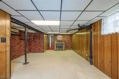 2374 Roth Drive, Cuyahoga Falls, OH 44221 - Photo 35