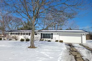 1485 Pike Pkwy, Streetsboro, OH 44241 - Photo 1