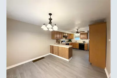 1209 Courtland Road, Weirton, WV 26062 - Photo 9