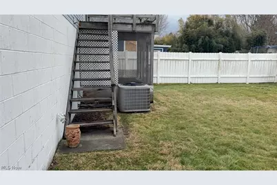 602 Williams Avenue, Williamstown, WV 26187 - Photo 3