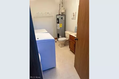 602 Williams Avenue, Williamstown, WV 26187 - Photo 25