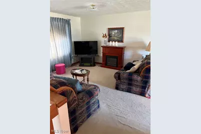 602 Williams Avenue, Williamstown, WV 26187 - Photo 5