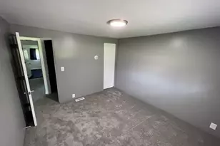 17911 Davis Rd, Lake Milton, OH 44429 - Photo 11