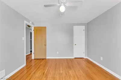 10725 Vernon Avenue #2/UP, Garfield Heights, OH 44125 - Photo 15