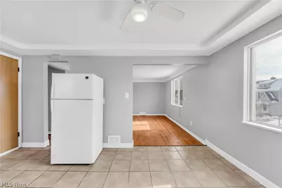 10725 Vernon Avenue #2/UP, Garfield Heights, OH 44125 - Photo 11