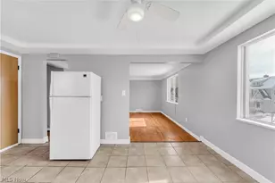 10725 Vernon Ave, Garfield Heights, OH 44125 - Photo 11