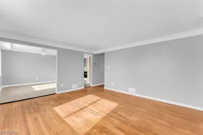 10725 Vernon Avenue #2/UP, Garfield Heights, OH 44125 - Photo 5