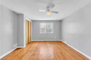 10725 Vernon Ave, Garfield Heights, OH 44125 - Photo 13