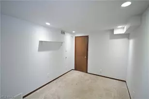 3613 Manchester Rd, Coventry, OH 44319 - Photo 21