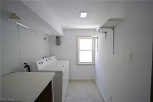 3613 Manchester Rd, Coventry, OH 44319 - Photo 15