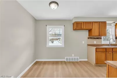 12918 Eastwood Boulevard, Garfield Heights, OH 44125 - Photo 7