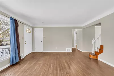 12918 Eastwood Boulevard, Garfield Heights, OH 44125 - Photo 5