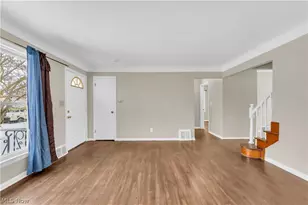 12918 Eastwood Blvd, Garfield Heights, OH 44125 - Photo 5