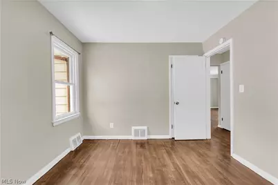 12918 Eastwood Boulevard, Garfield Heights, OH 44125 - Photo 11