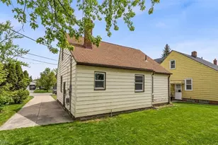 12918 Eastwood Blvd, Garfield Heights, OH 44125 - Photo 25