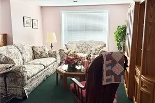 49281 Eagle Dr, East Liverpool, OH 43920 - Photo 9