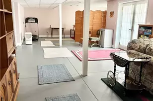 49281 Eagle Dr, East Liverpool, OH 43920 - Photo 7