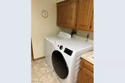 213 E 27th Street, Dover, OH 44622 - Photo 21