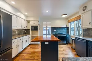 4387 Point Comfort Dr, New Franklin, OH 44319 - Photo 15