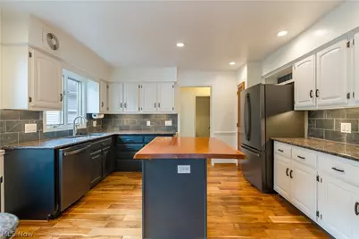 4387 Point Comfort Drive, Akron, OH 44319 - Photo 17