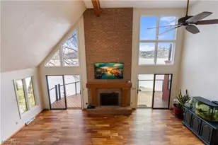 4387 Point Comfort Dr, New Franklin, OH 44319 - Photo 9