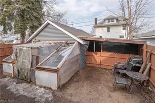 557 W Hopocan Ave, Barberton, OH 44203 - Photo 27