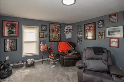 557 W Hopocan Avenue, Barberton, OH 44203 - Photo 15