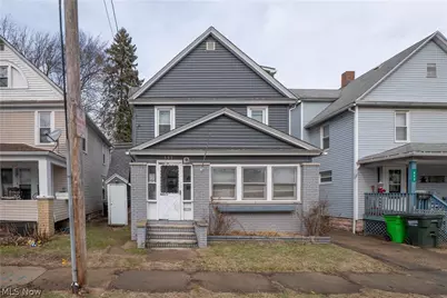 557 W Hopocan Avenue, Barberton, OH 44203 - Photo 1