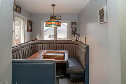 557 W Hopocan Avenue, Barberton, OH 44203 - Photo 9