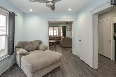 557 W Hopocan Avenue, Barberton, OH 44203 - Photo 11