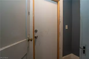 557 W Hopocan Ave, Barberton, OH 44203 - Photo 15