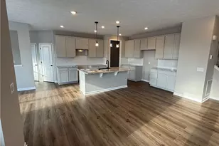 3790 Golden Wood Wy, Green, OH 44685 - Photo 3