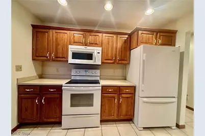 4175 Fawn Trail NE #A, Warren, OH 44483 - Photo 5