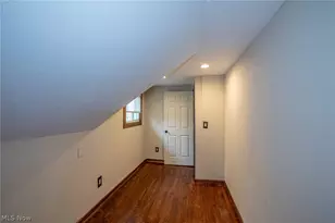 1845 Seattle St, Cuyahoga Falls, OH 44221 - Photo 27