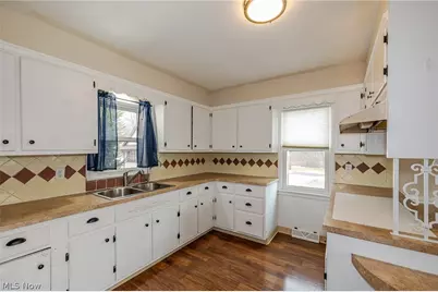 1845 Seattle Street, Cuyahoga Falls, OH 44221 - Photo 15