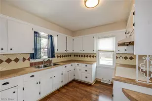 1845 Seattle St, Cuyahoga Falls, OH 44221 - Photo 15